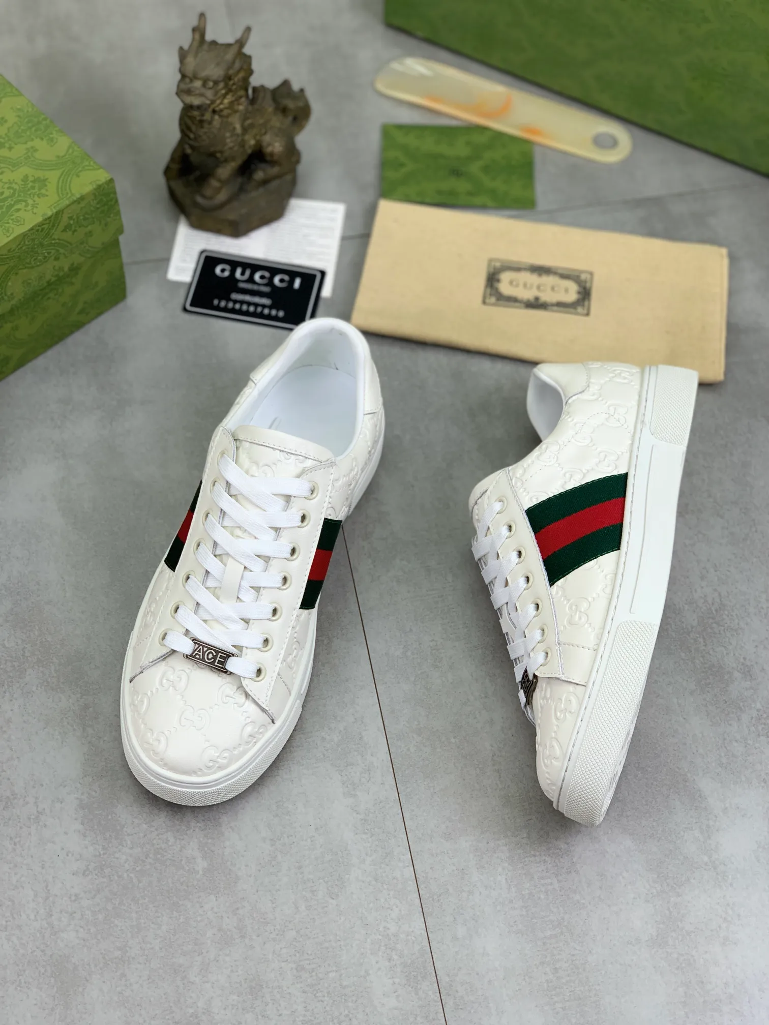 Men's shoes 💰P440💰 [New model] (GUCCI) official website's latest 🎁🎁casual and fashionable men's shoes 👟, hot style 💥 style is simple and elegant, exclusive for trendy men. Unique official website's latest brand double G elements 👑Original Gucci decoration, fashionable and generous, the fabric is original frosted calfskin ✅Fully imported first-layer pigskin lining, the official website specifies wear-resistant, lightweight original rubber casual outsole, the classic model is taken in kind at the counter🎬38-44 4️⃣ colors available